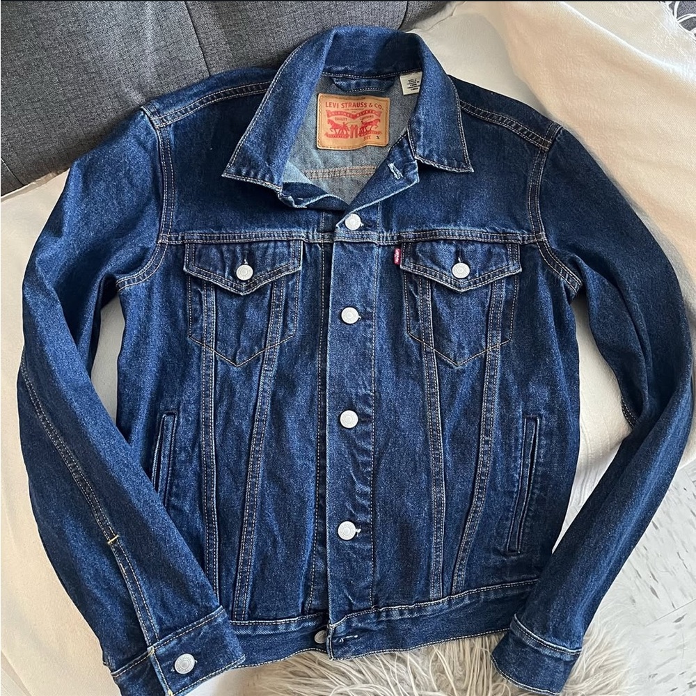 NEW❣️Levi’s trucker women denim jacket